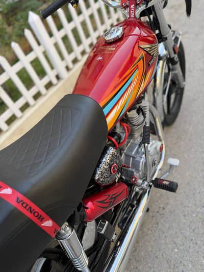 Honda cg125 full scratch less with alloy rims fully modified