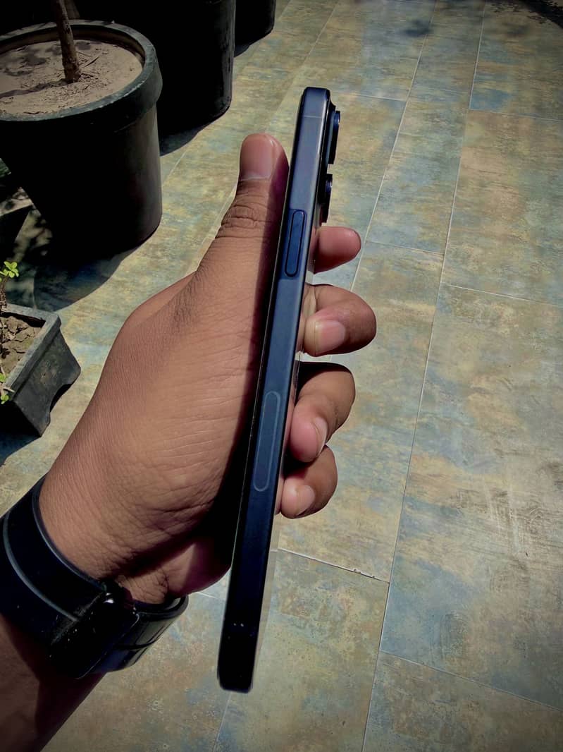 Apple iPhone 15 plus 1