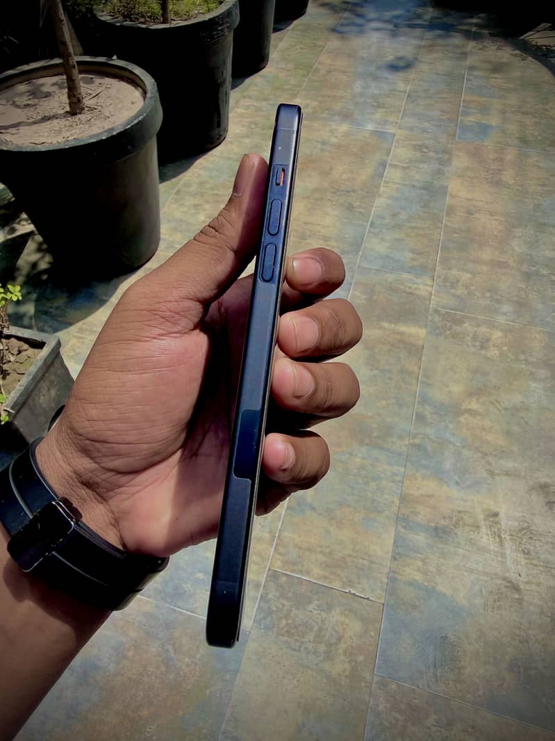 Apple iPhone 15 plus 3