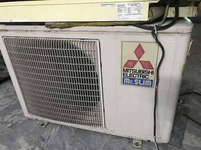 Mitsubishi Ac 2 ton good in working good in condition