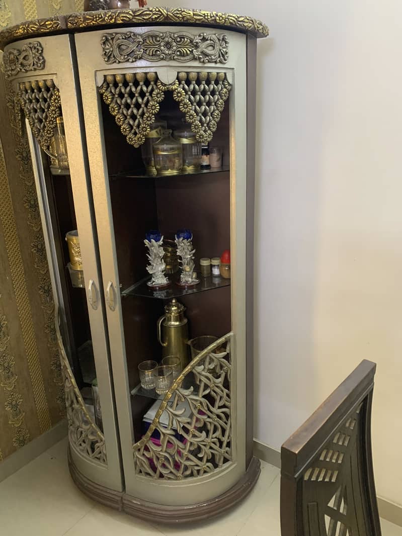 Showcase / Divider 1