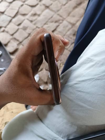 Vivo V30