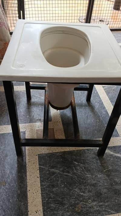 commode toilet chair brand new 03224292901 whtsapp call or msg plz
