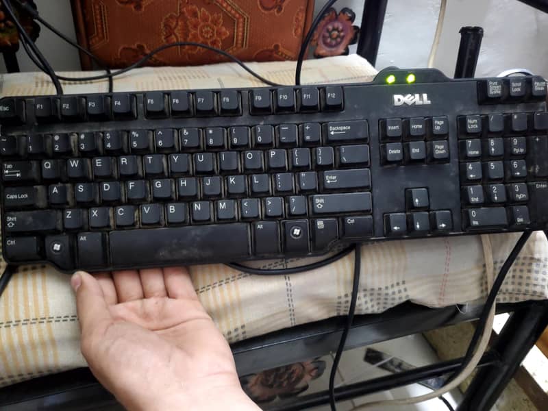 monitor , cpu & keyboard 1