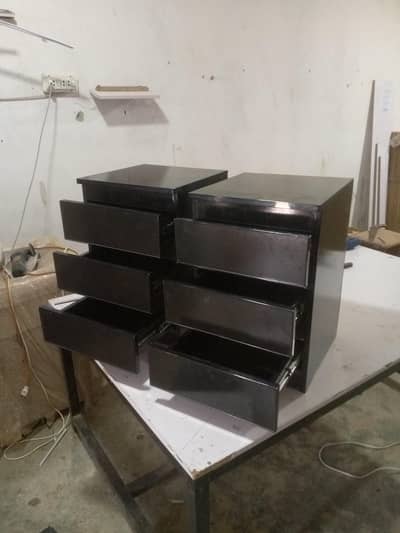Bedside tables ( pair)