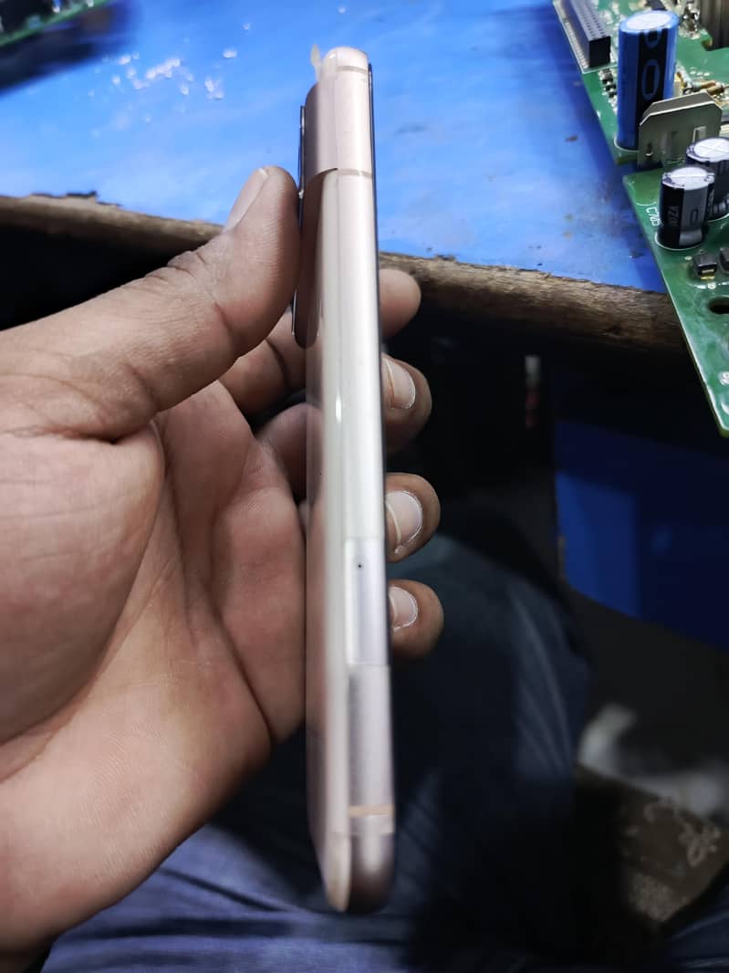 Google Pixel 8 3
