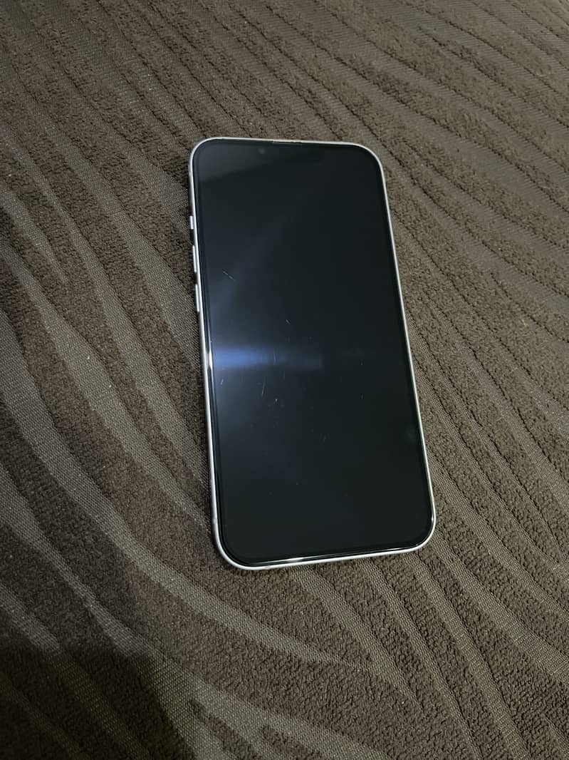 Apple iPhone 13 3
