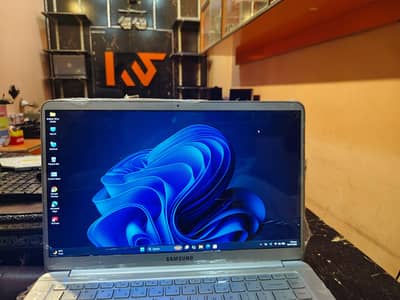 SAMSUNG NP900X5T