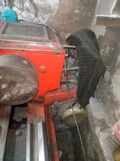 5.5 inches Lath Machine , All parts working, On machine