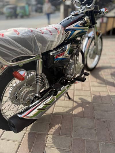 Honda CG 125 Model 2025 | 980 KM Driven | Like New | Urgent Sale