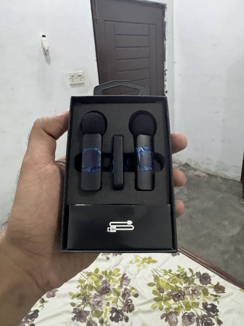Wireless Mic 2
