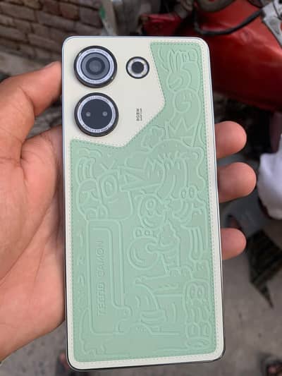 Tecno CAMON 20