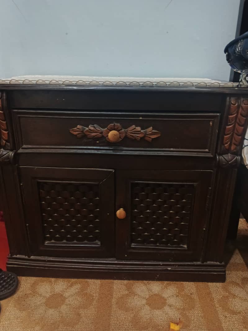 Double bed dressing side tables 2