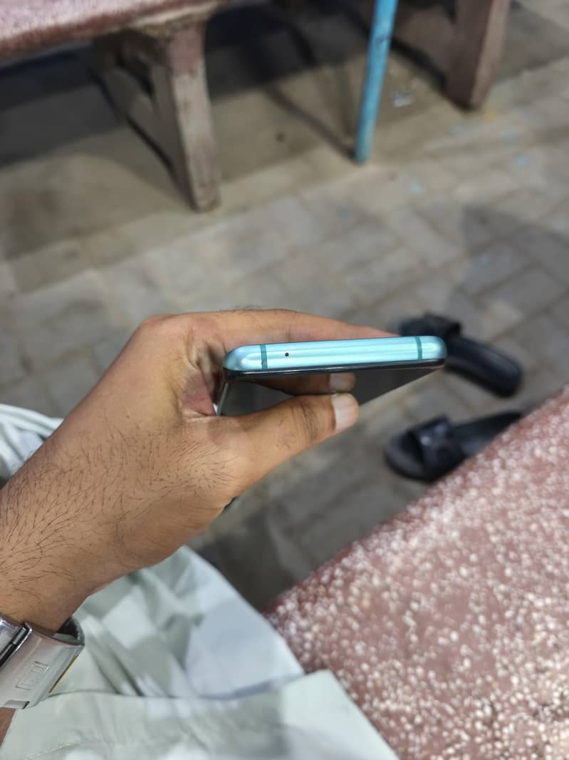 One Plus 8 Pro 6