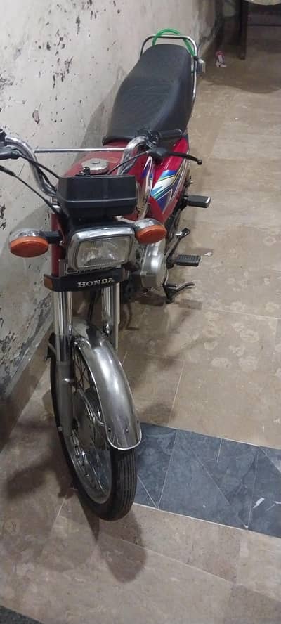 honda 125 neat and clean