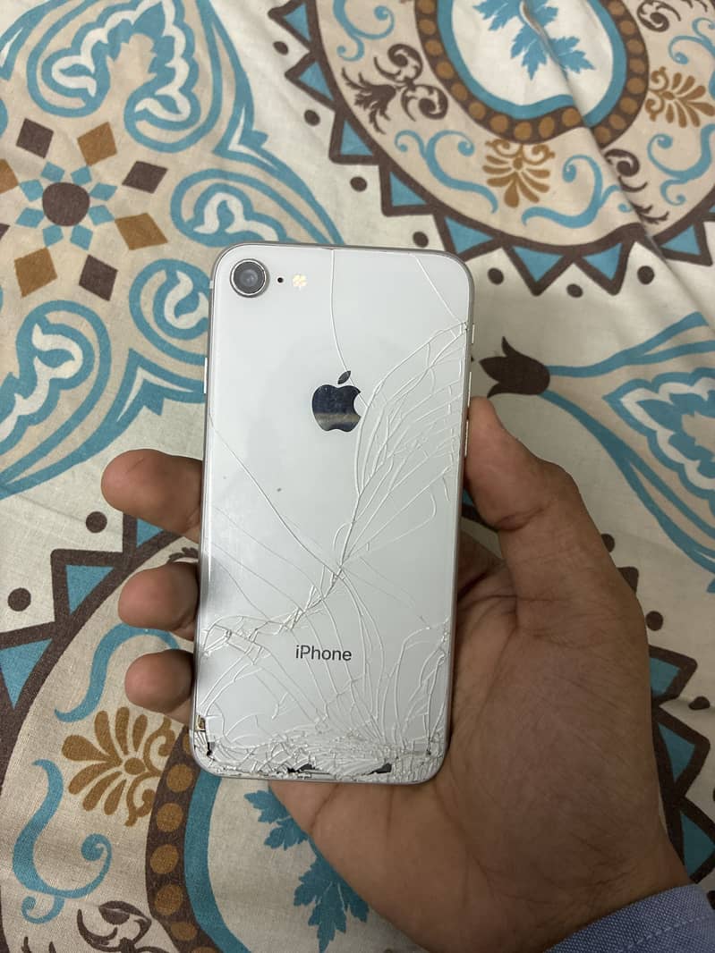 Apple iPhone 8 1