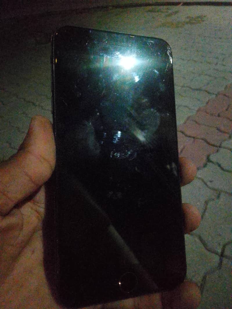 Apple iPhone 7 Plus 1