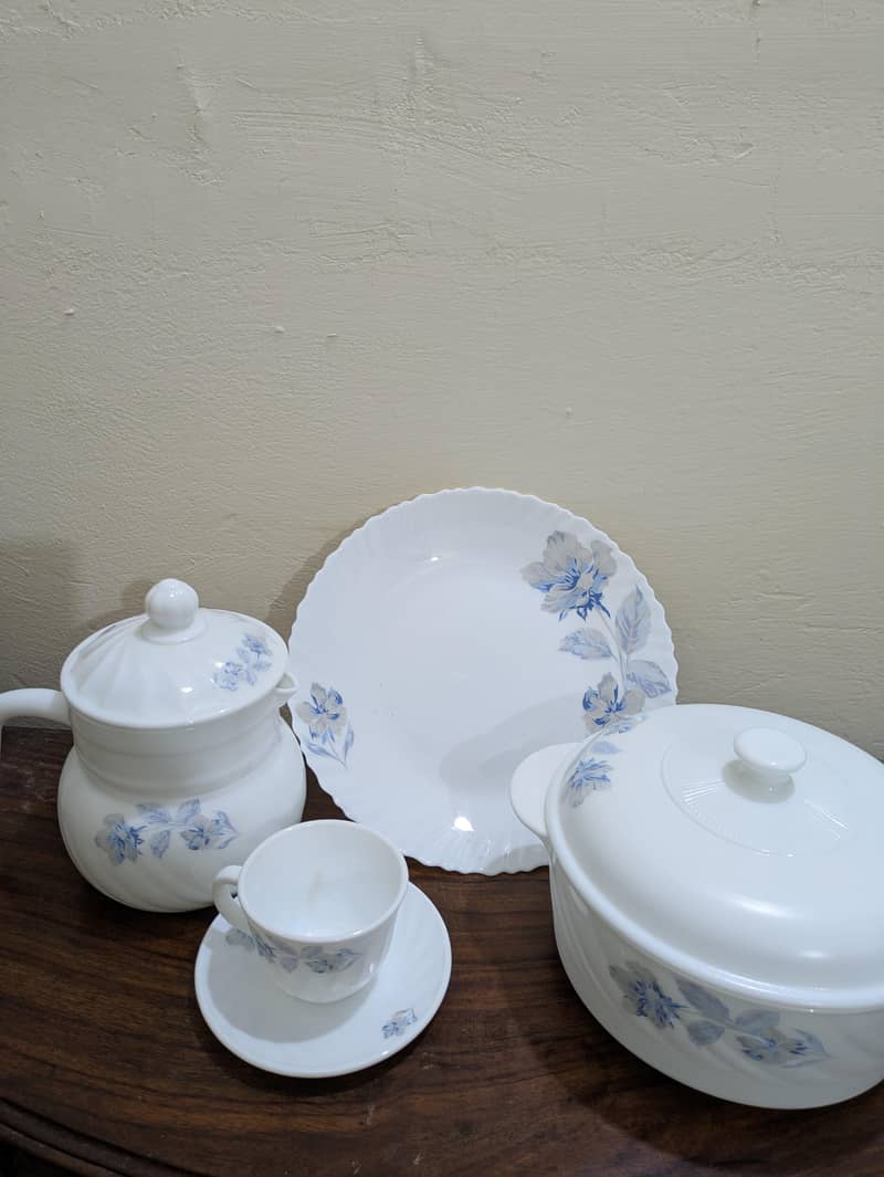 Dinner set 1