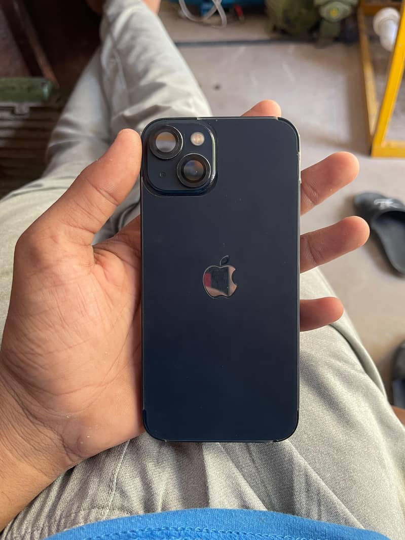 Apple iPhone 13 1
