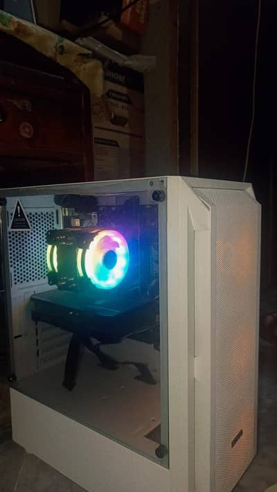 i5 14th Gen 10/10 White Gaming Beast for Sale