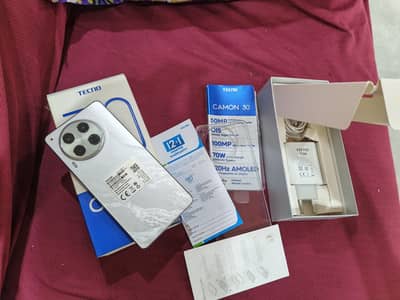 Techno Camon 30 12/256 Complete box 10 months warranty.