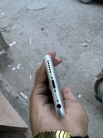 Apple iPhone 6S