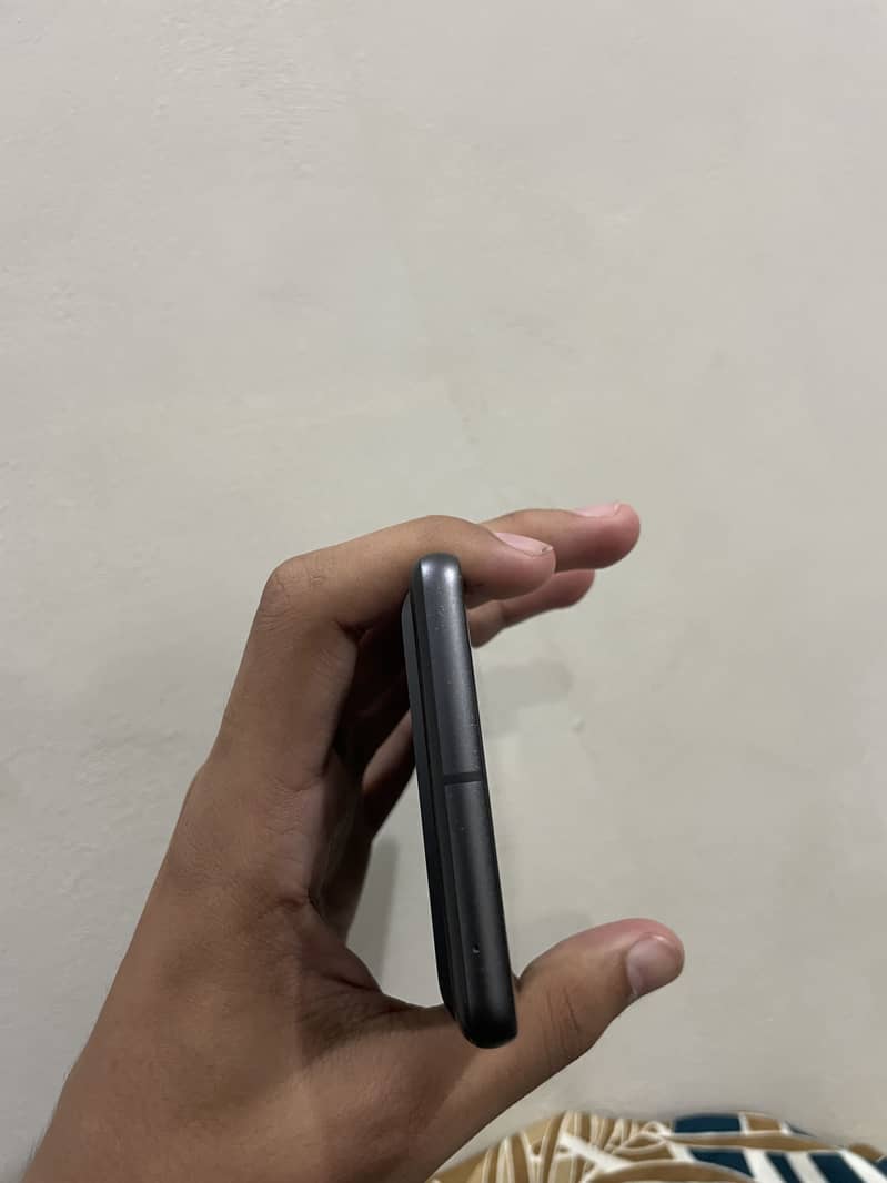 Google Pixel 7 4