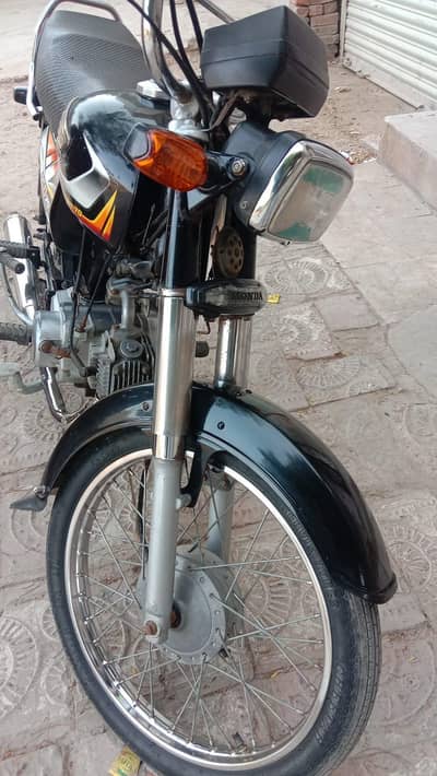 Honda 2022 Model hy bilkul new condition hy 03163151141