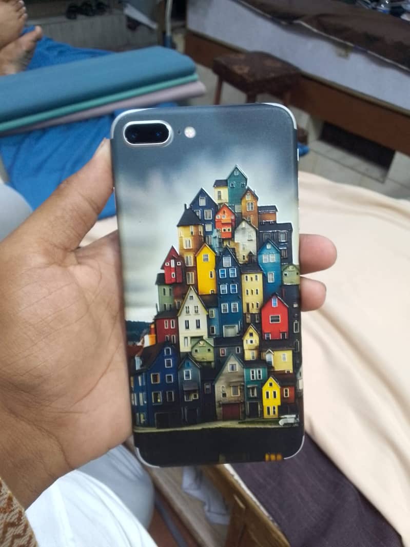 Apple iPhone 8 Plus 2