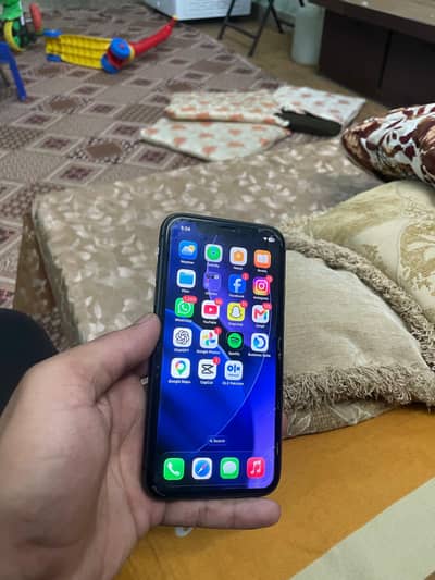 Apple iPhone 11