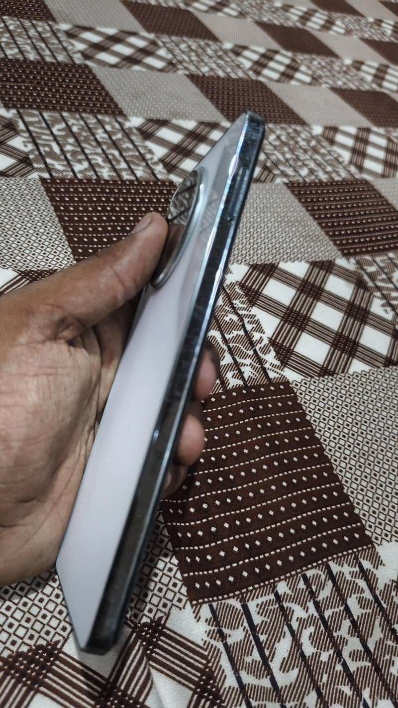 Tecno CAMON 30 4