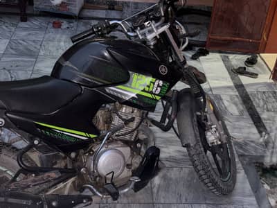 Yamaha 125 G matte grey