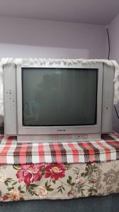 sony tv for sale 17 inch good clean condition