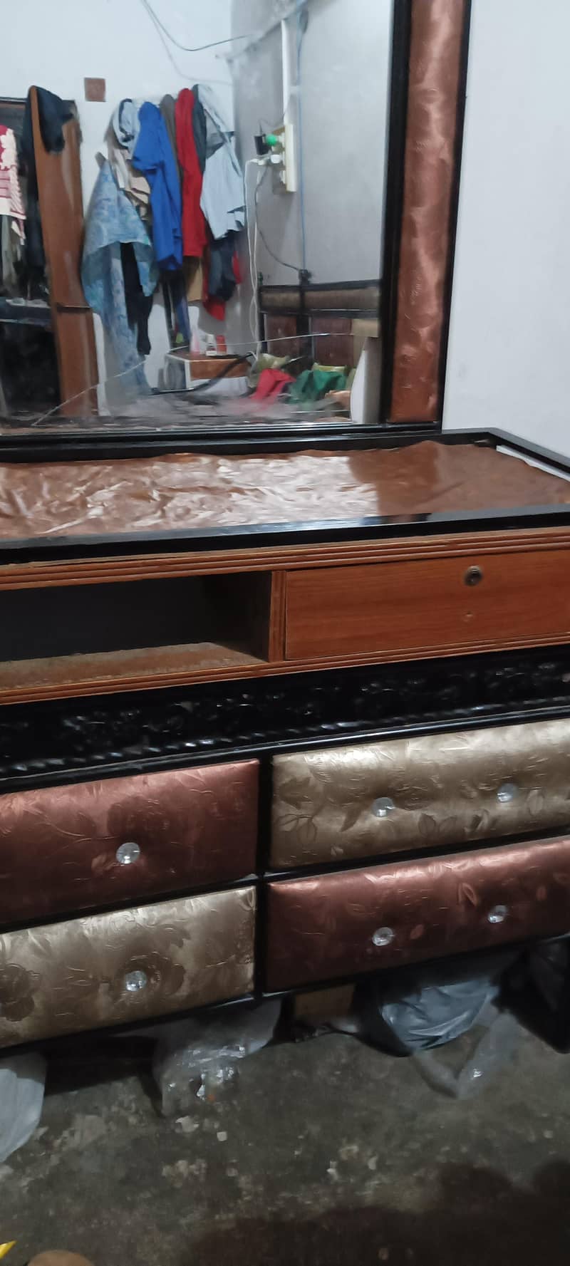 dressing table 1