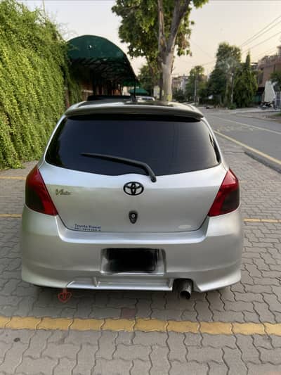 Toyota Vitz 2012