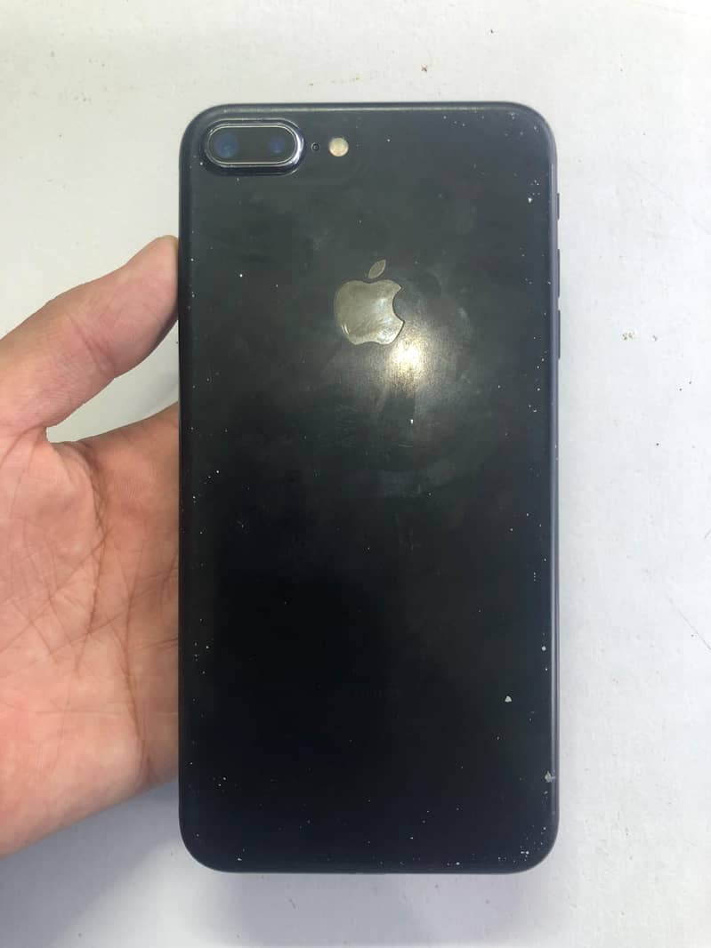 Apple iPhone 7 Plus 1
