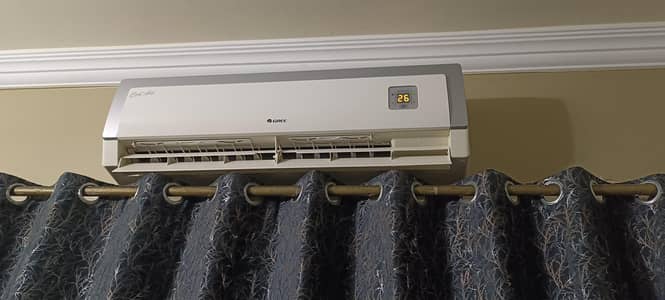 Gree 1.5 Ton AC Non inverter