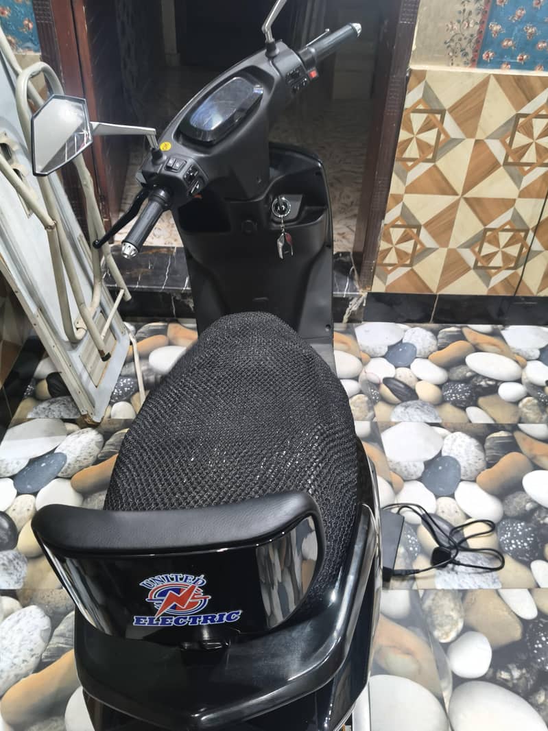 scooty 1