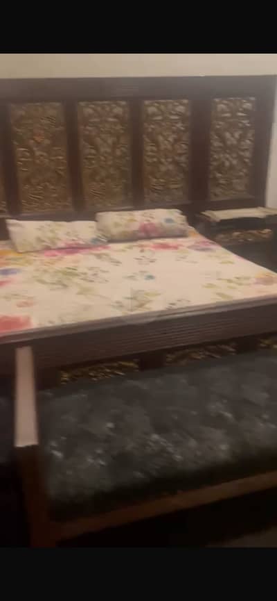 Solid wood bed set