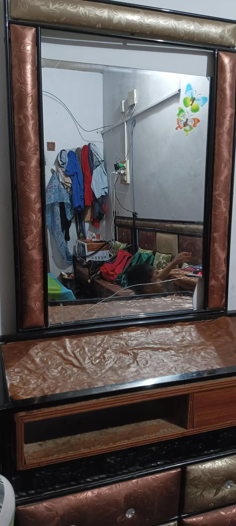 dressing table 0