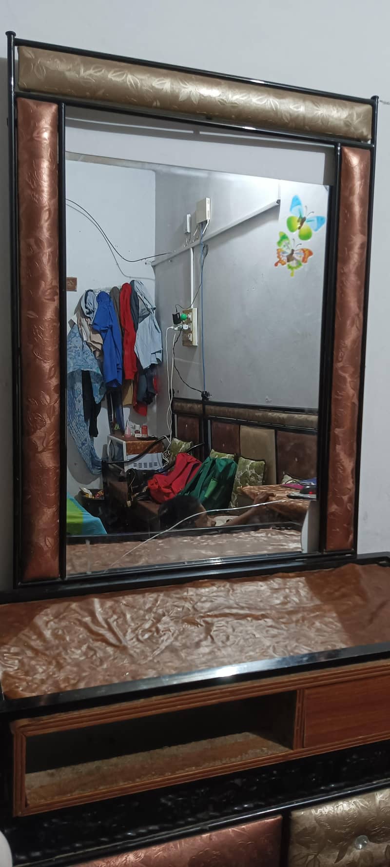 dressing table 1