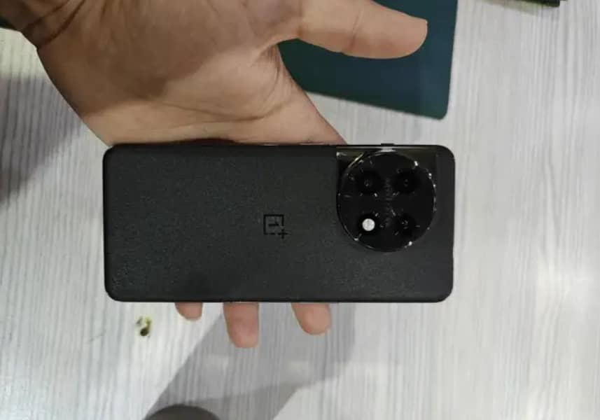 One Plus 11 1