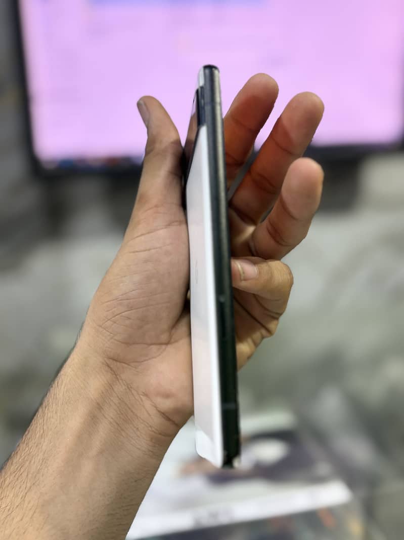 Google Pixel 6a 4