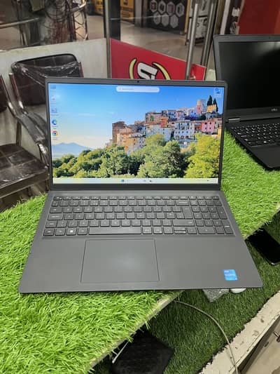 Dell C i5-12th Gen 16GB RAM 512GB SSD Brand New LapTop 15.6 inch FHD