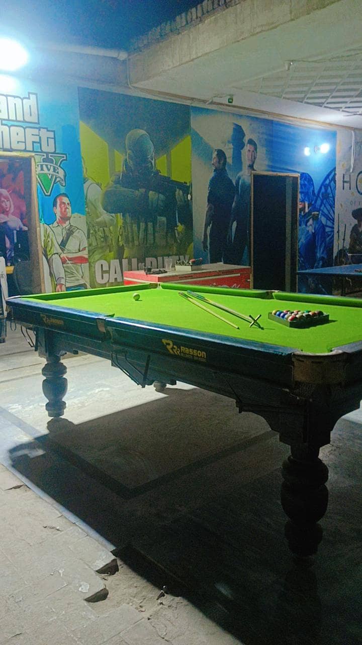 Full Size Billiards/Pool Table – Solid Condition 2