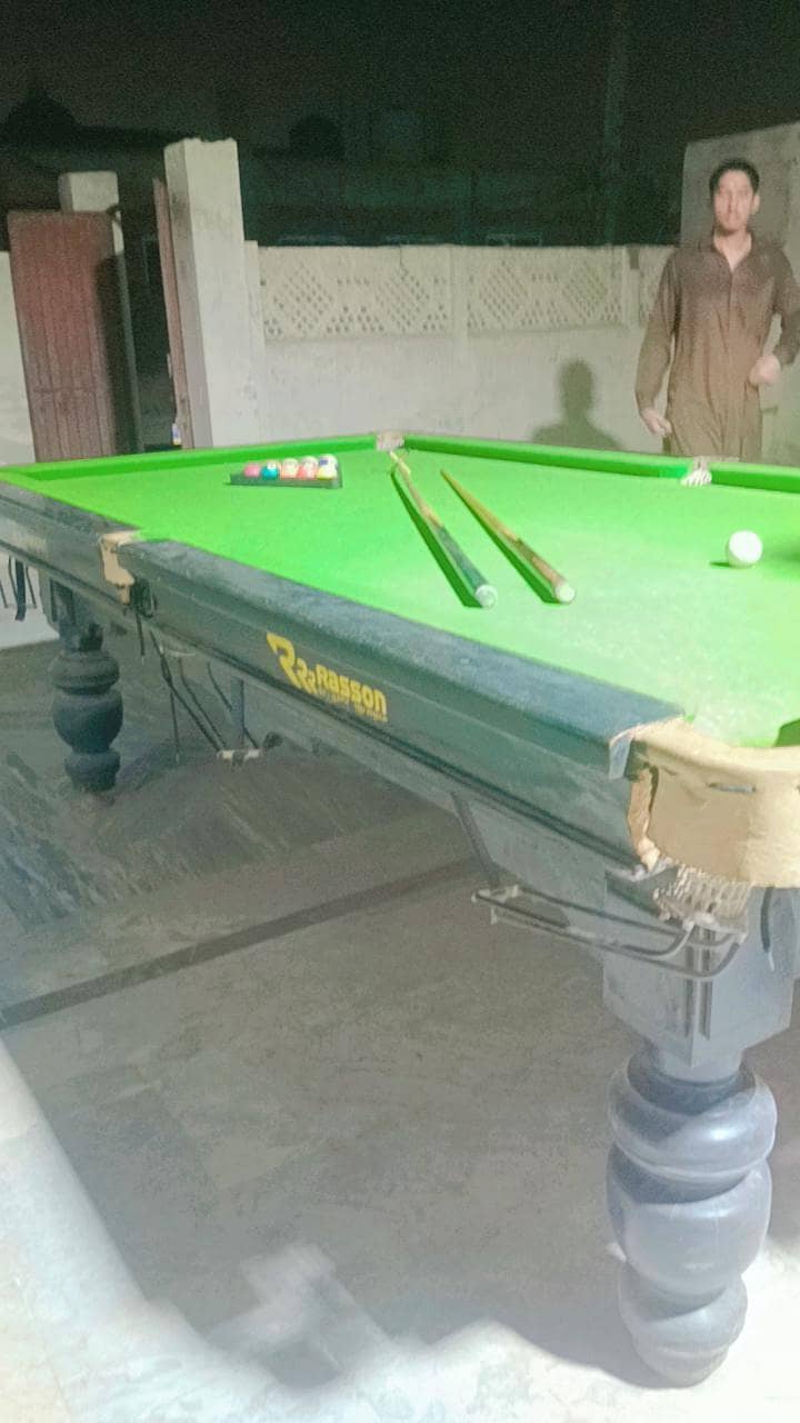 Full Size Billiards/Pool Table – Solid Condition 3
