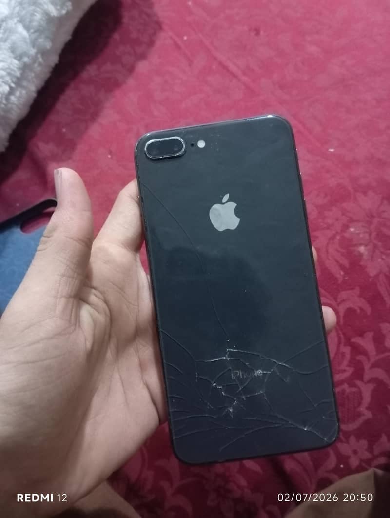 Apple iPhone 8 Plus 0