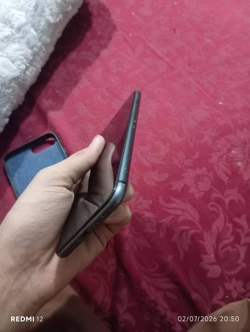 Apple iPhone 8 Plus 1