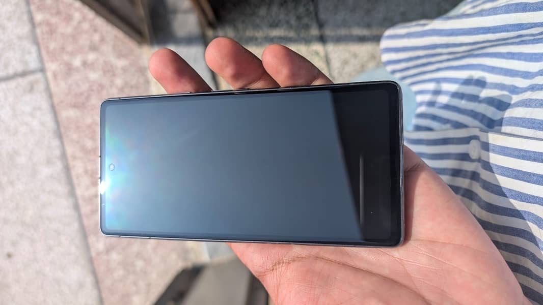 Google Pixel 7a 5