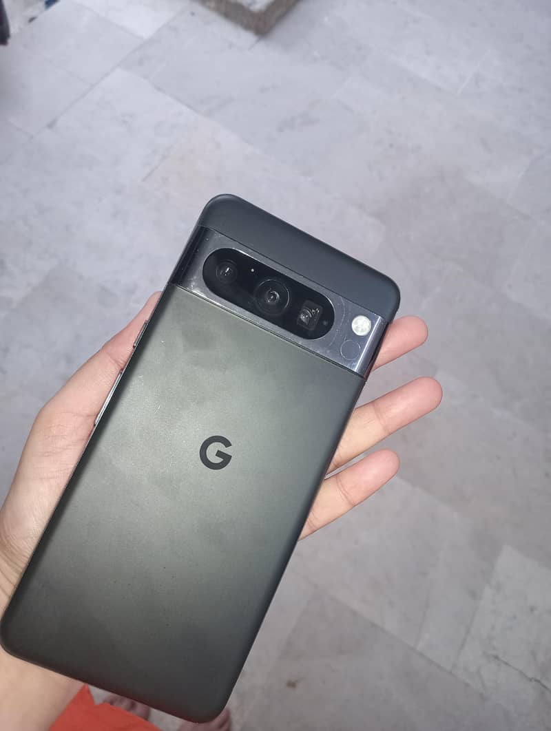 Google Pixel 8 Pro 2
